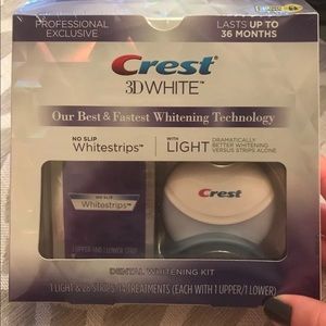 Crest 3D whitening strips with light